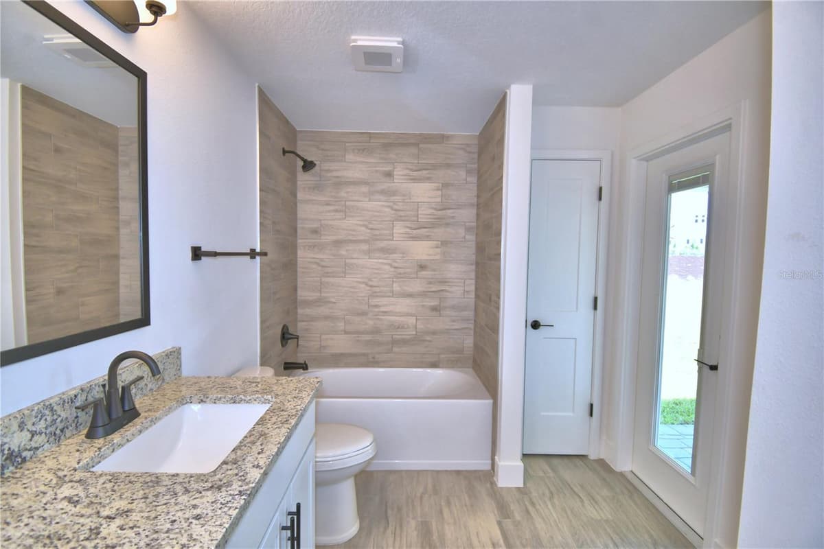 5415 WATERSIDE DRIVE — photo 20 of 58