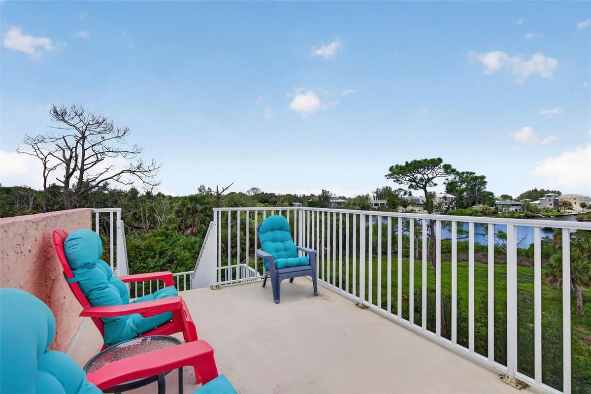 6926 MCCRAY DRIVE — photo 6 of 85