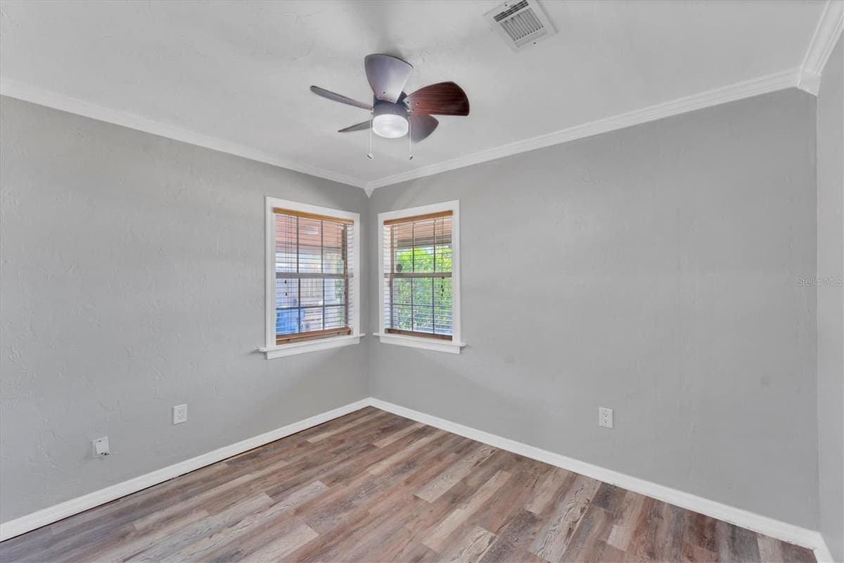 513 25TH AVENUE — photo 19 of 25