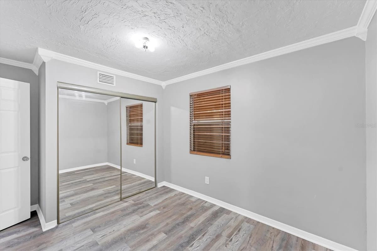 513 25TH AVENUE — photo 17 of 25
