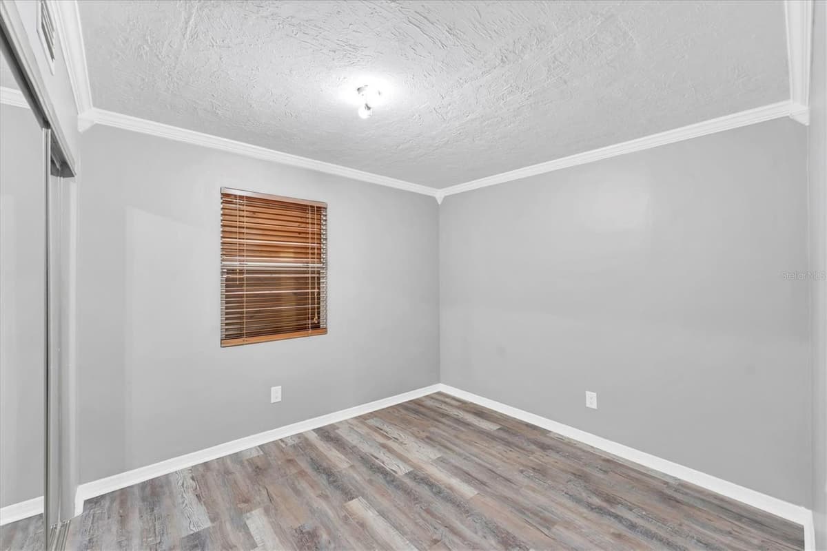 513 25TH AVENUE — photo 16 of 25
