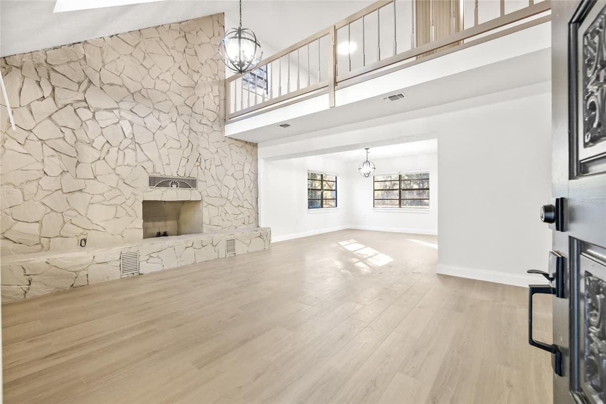 8057 SHAW ROAD — photo 13 of 41