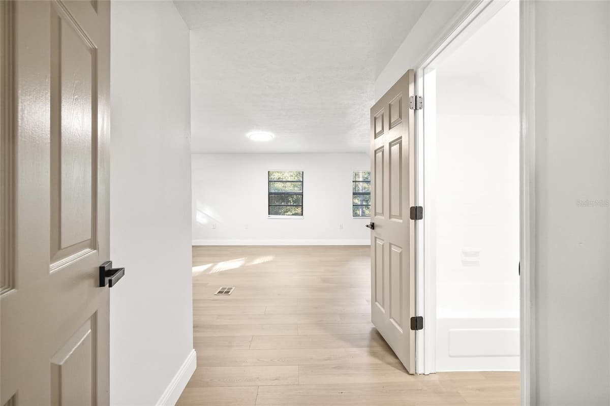 8057 SHAW ROAD — photo 15 of 41