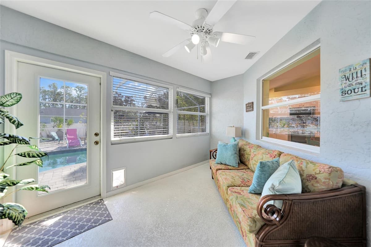4040 CRANBERRY BOULEVARD — photo 27 of 43