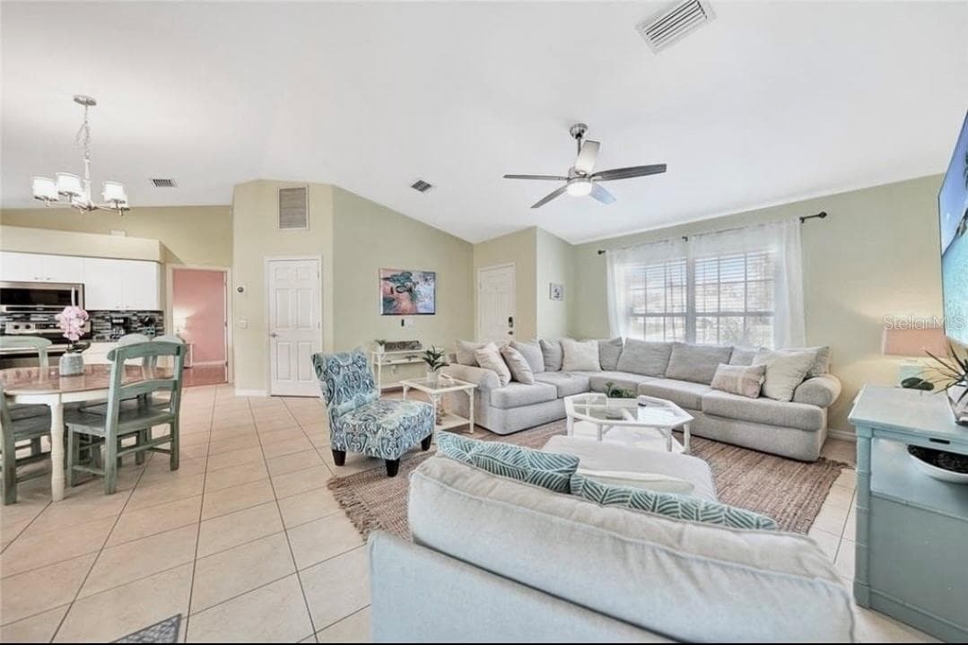 4040 CRANBERRY BOULEVARD — photo 6 of 43