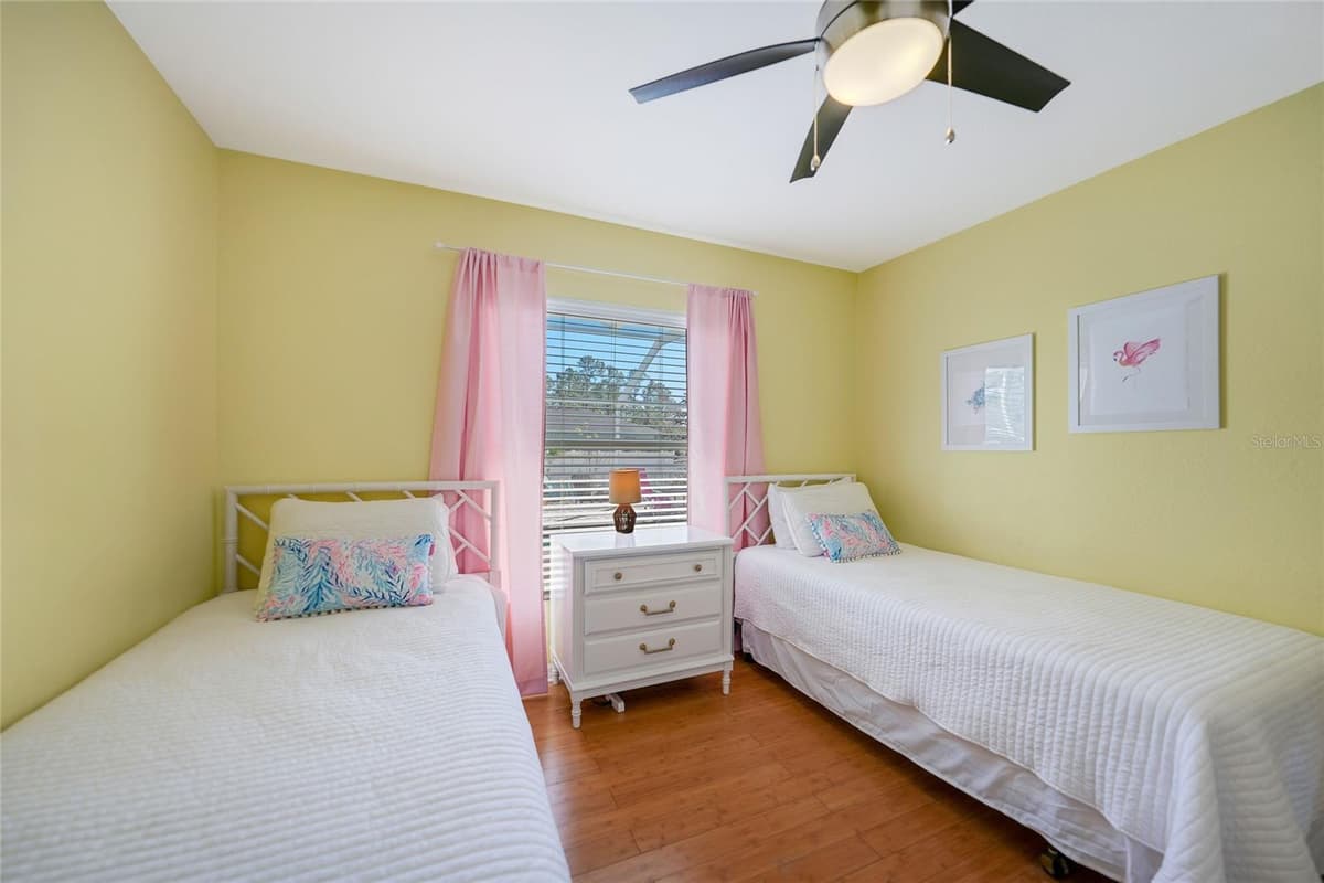 4040 CRANBERRY BOULEVARD — photo 26 of 43