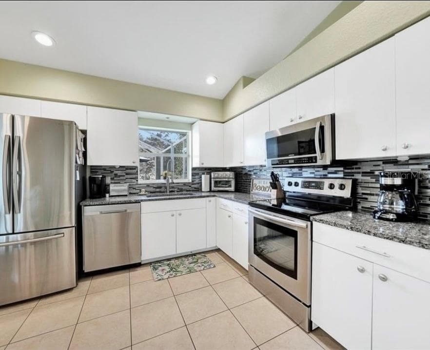 4040 CRANBERRY BOULEVARD — photo 13 of 43