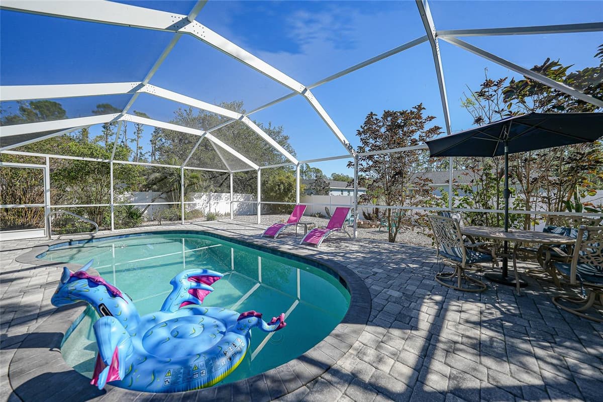 4040 CRANBERRY BOULEVARD — photo 37 of 43
