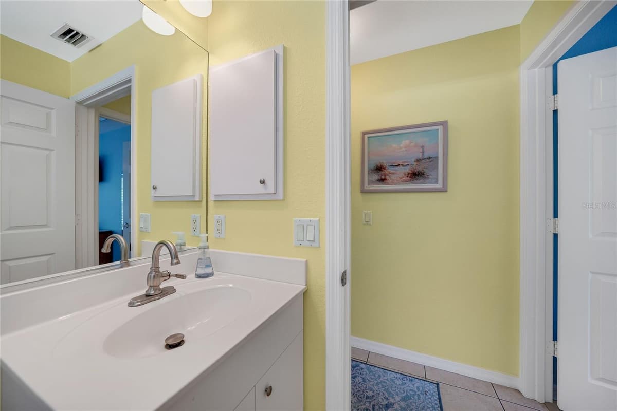 4040 CRANBERRY BOULEVARD — photo 24 of 43