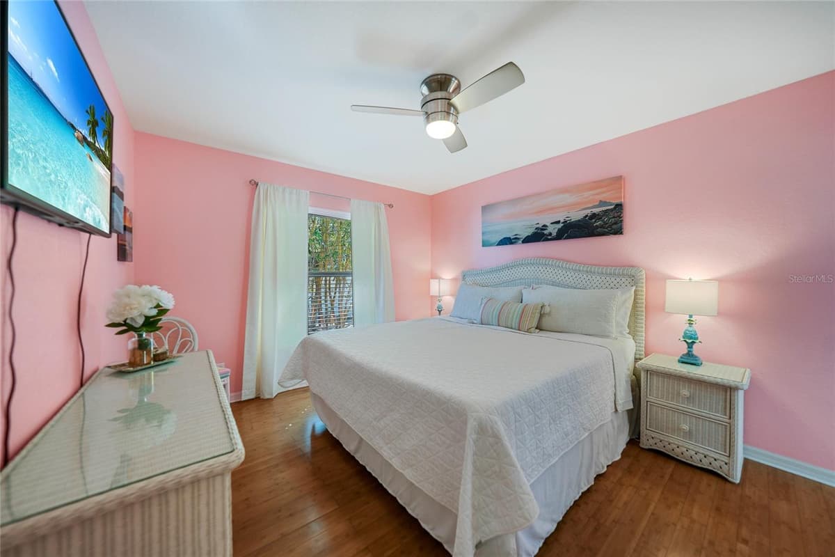 4040 CRANBERRY BOULEVARD — photo 16 of 43
