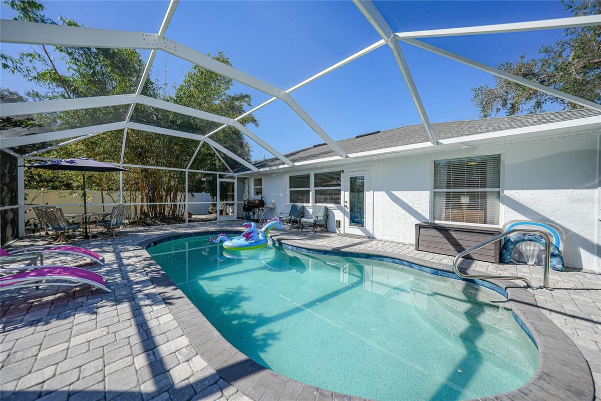 4040 CRANBERRY BOULEVARD — photo 33 of 43
