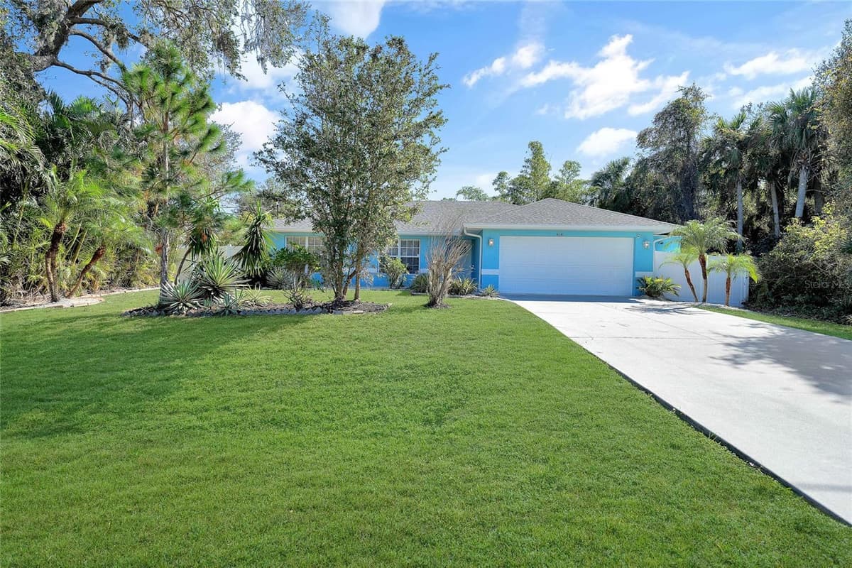 4040 CRANBERRY BOULEVARD — photo 3 of 43