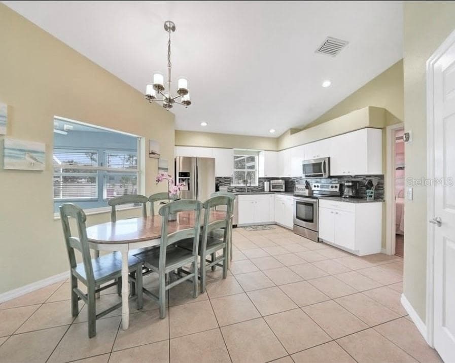 4040 CRANBERRY BOULEVARD — photo 12 of 43