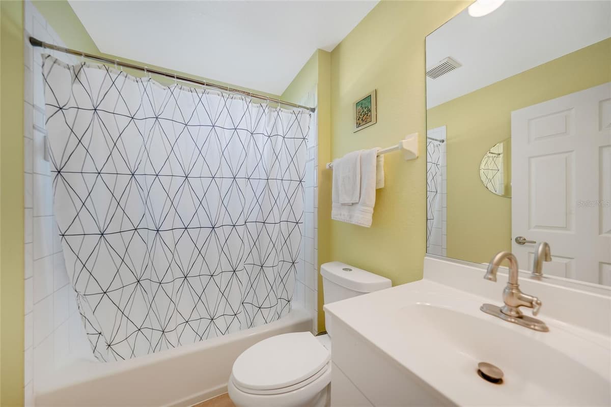 4040 CRANBERRY BOULEVARD — photo 23 of 43