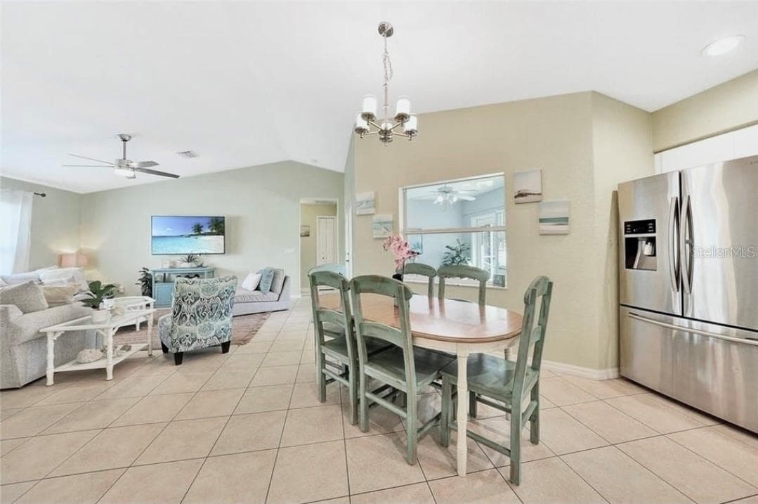 4040 CRANBERRY BOULEVARD — photo 10 of 43