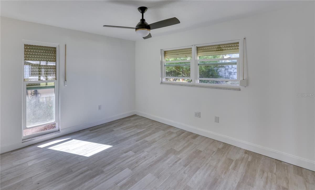 4318 GREAT LAKES DRIVE — photo 13 of 38