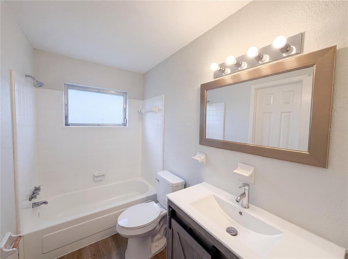 1804 AVENUE Q — photo 16 of 20