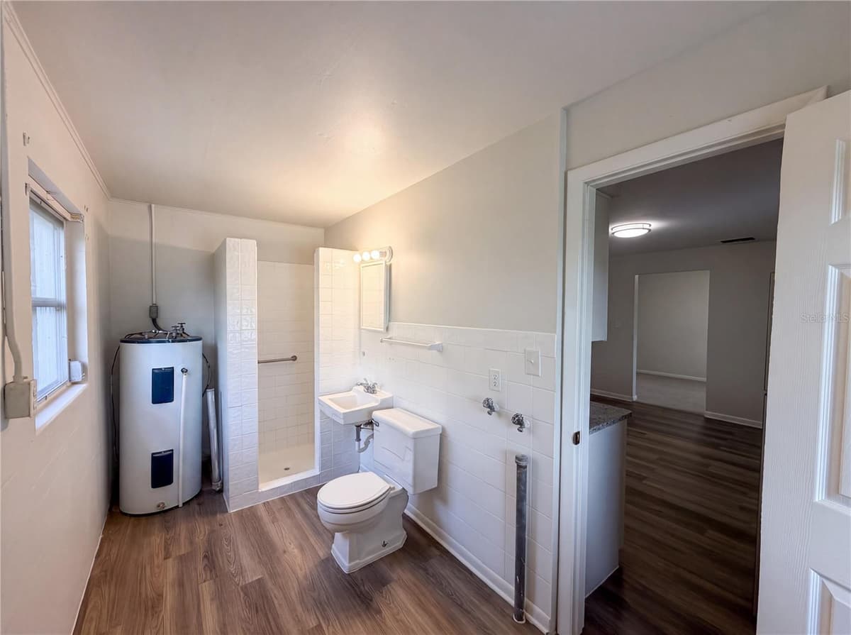 1804 AVENUE Q — photo 11 of 20