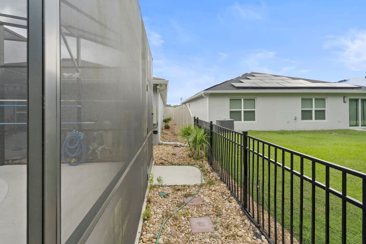 4521 CASABLANCA AVENUE — photo 58 of 59