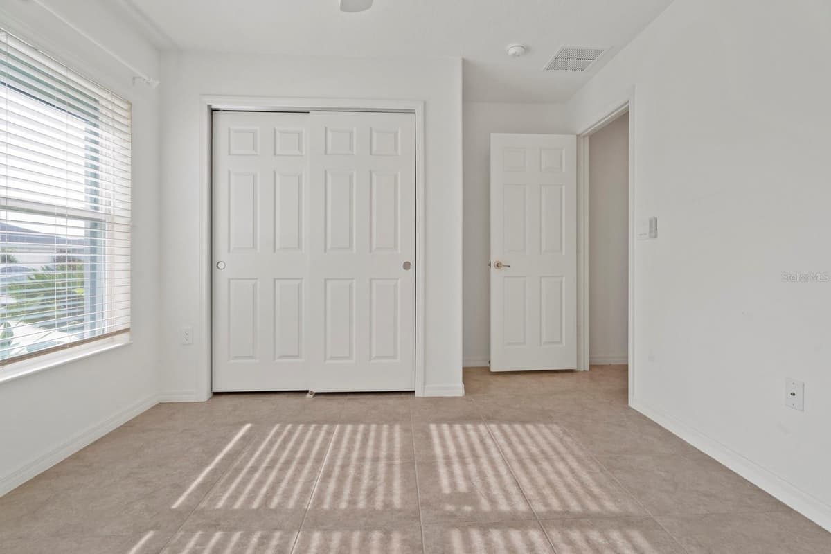 4521 CASABLANCA AVENUE — photo 33 of 59