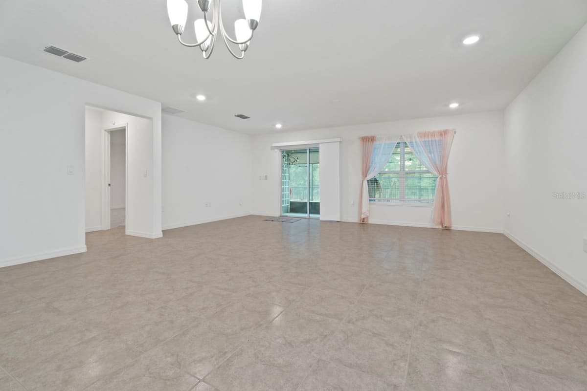 4521 CASABLANCA AVENUE — photo 38 of 59