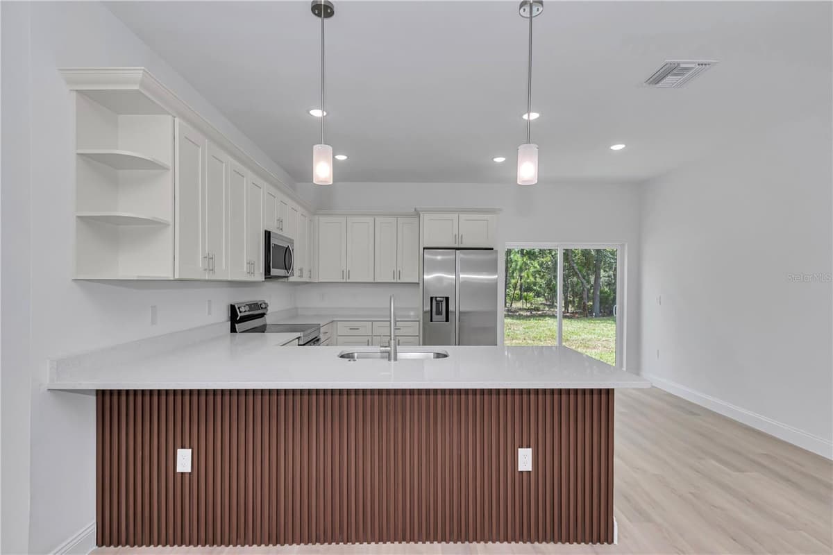 6665 DARLINGTON DRIVE — photo 2 of 43