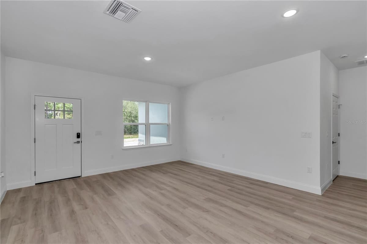 6665 DARLINGTON DRIVE — photo 16 of 43