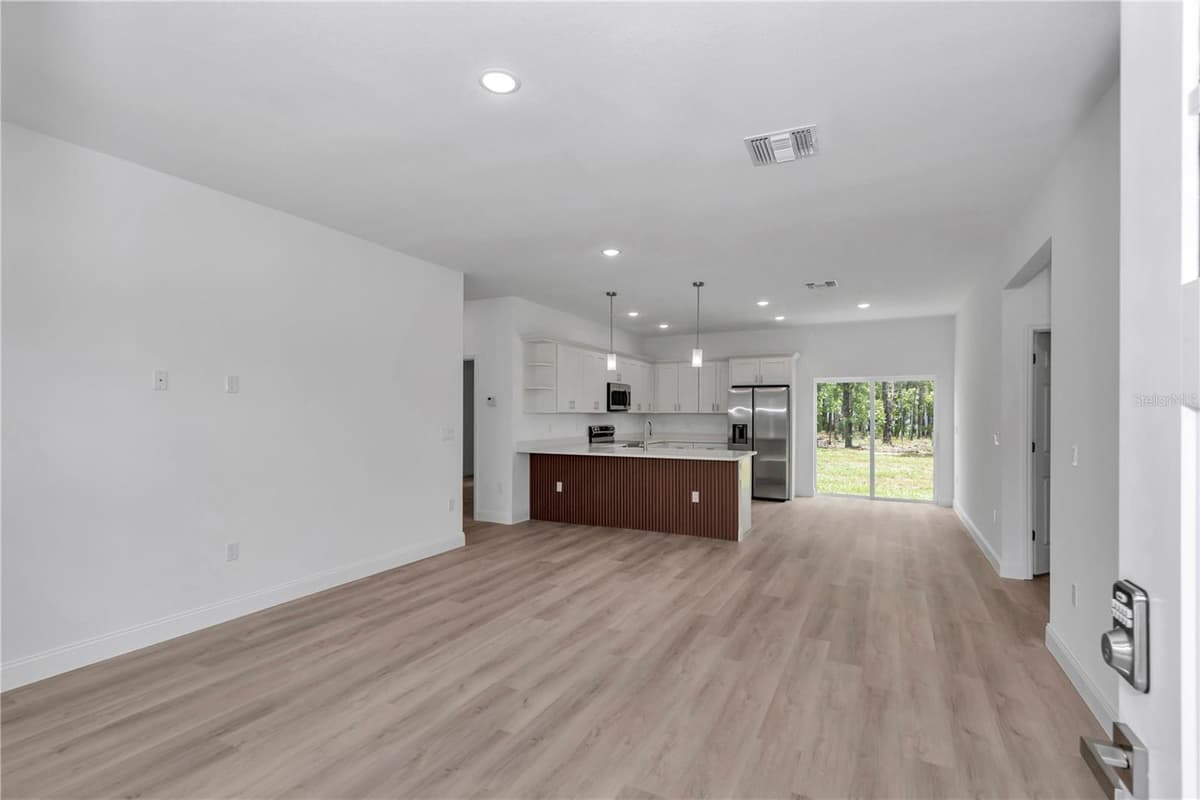 6665 DARLINGTON DRIVE — photo 15 of 43