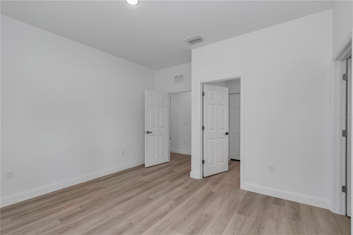 6665 DARLINGTON DRIVE — photo 24 of 43