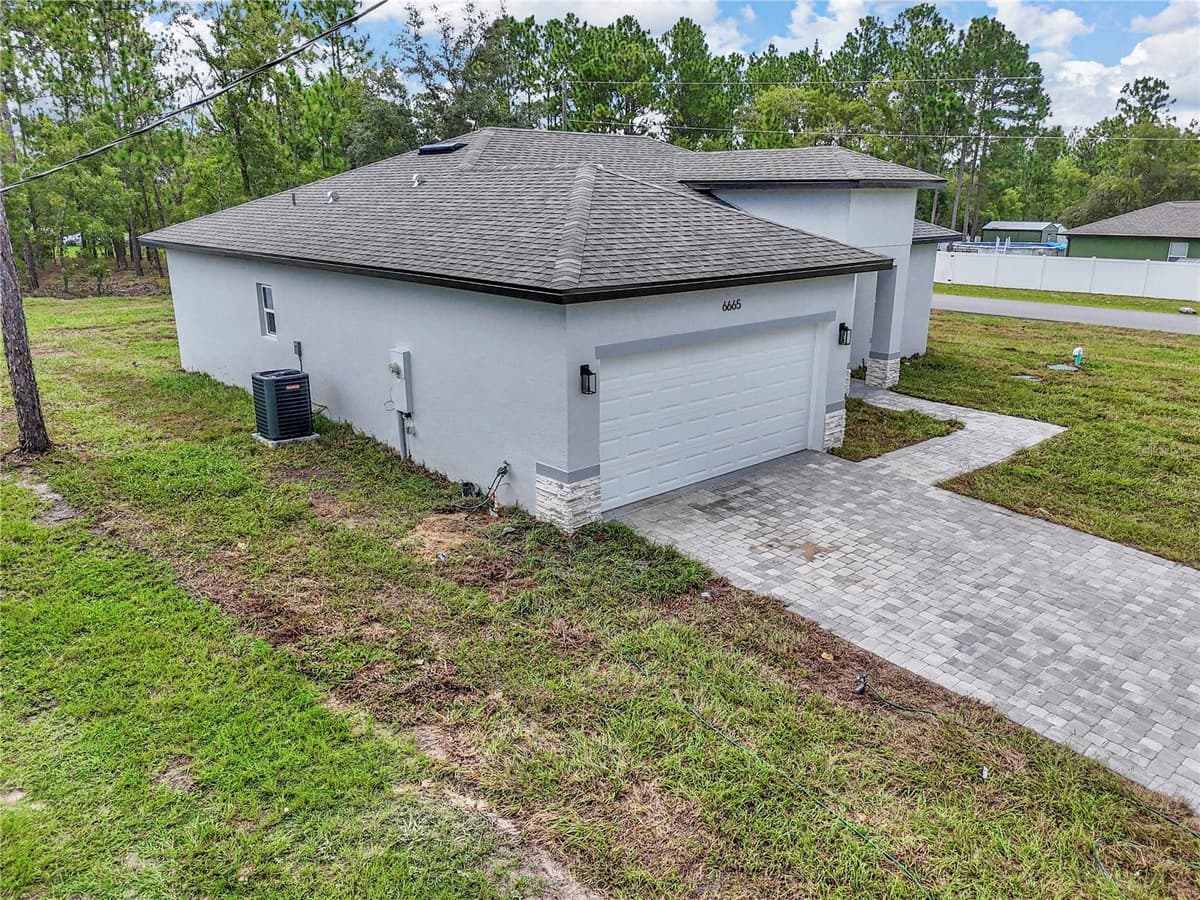 6665 DARLINGTON DRIVE — photo 8 of 43