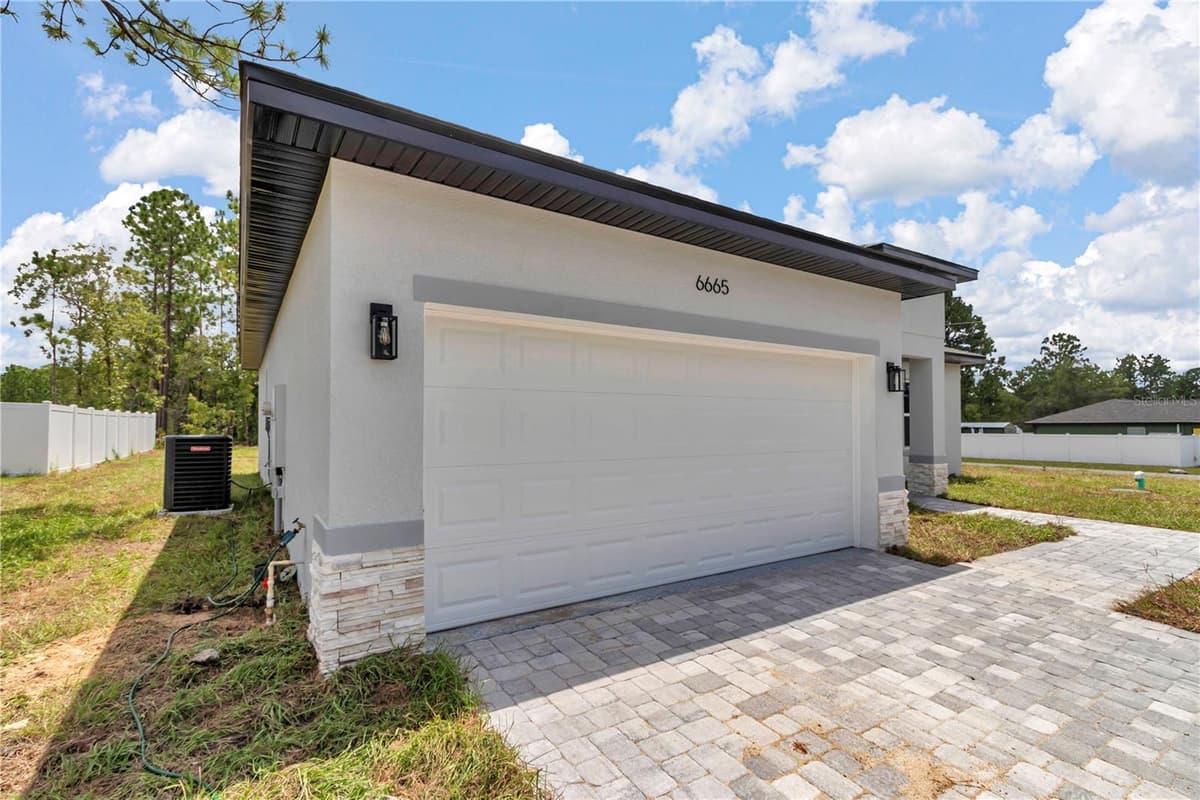 6665 DARLINGTON DRIVE — photo 11 of 43