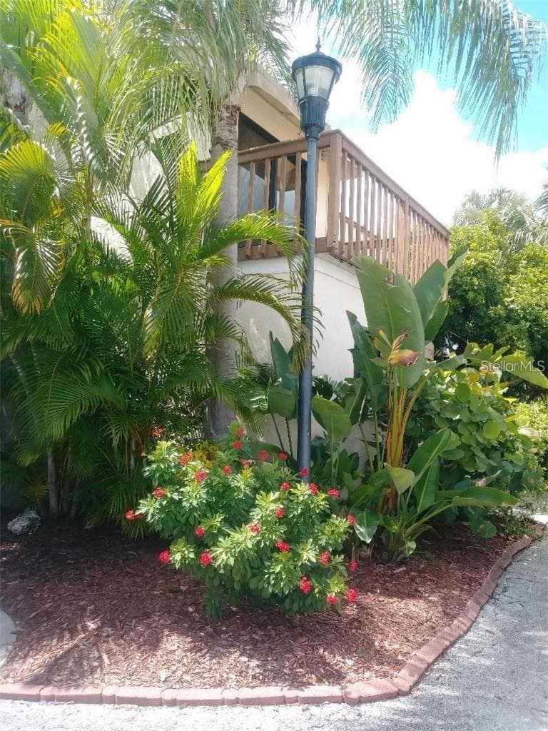 8720 COVE COURT — photo 12 of 31