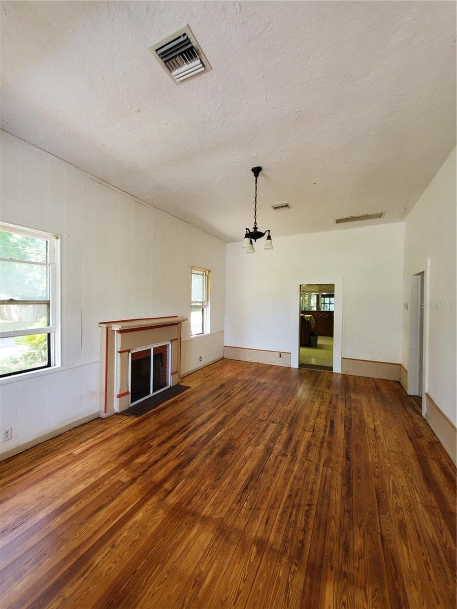 23882 187TH AVENUE — photo 10 of 26