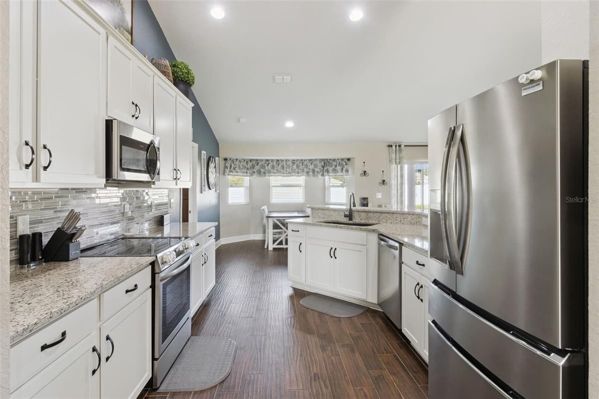 925 LOCHLAND LOOP — photo 14 of 46
