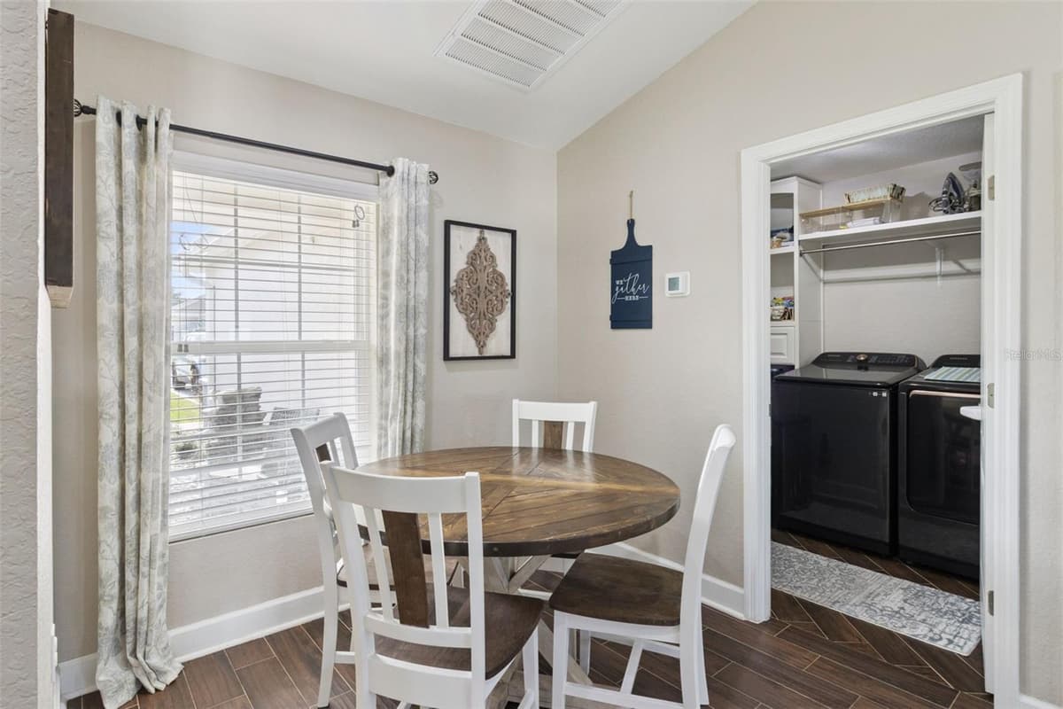 925 LOCHLAND LOOP — photo 8 of 46