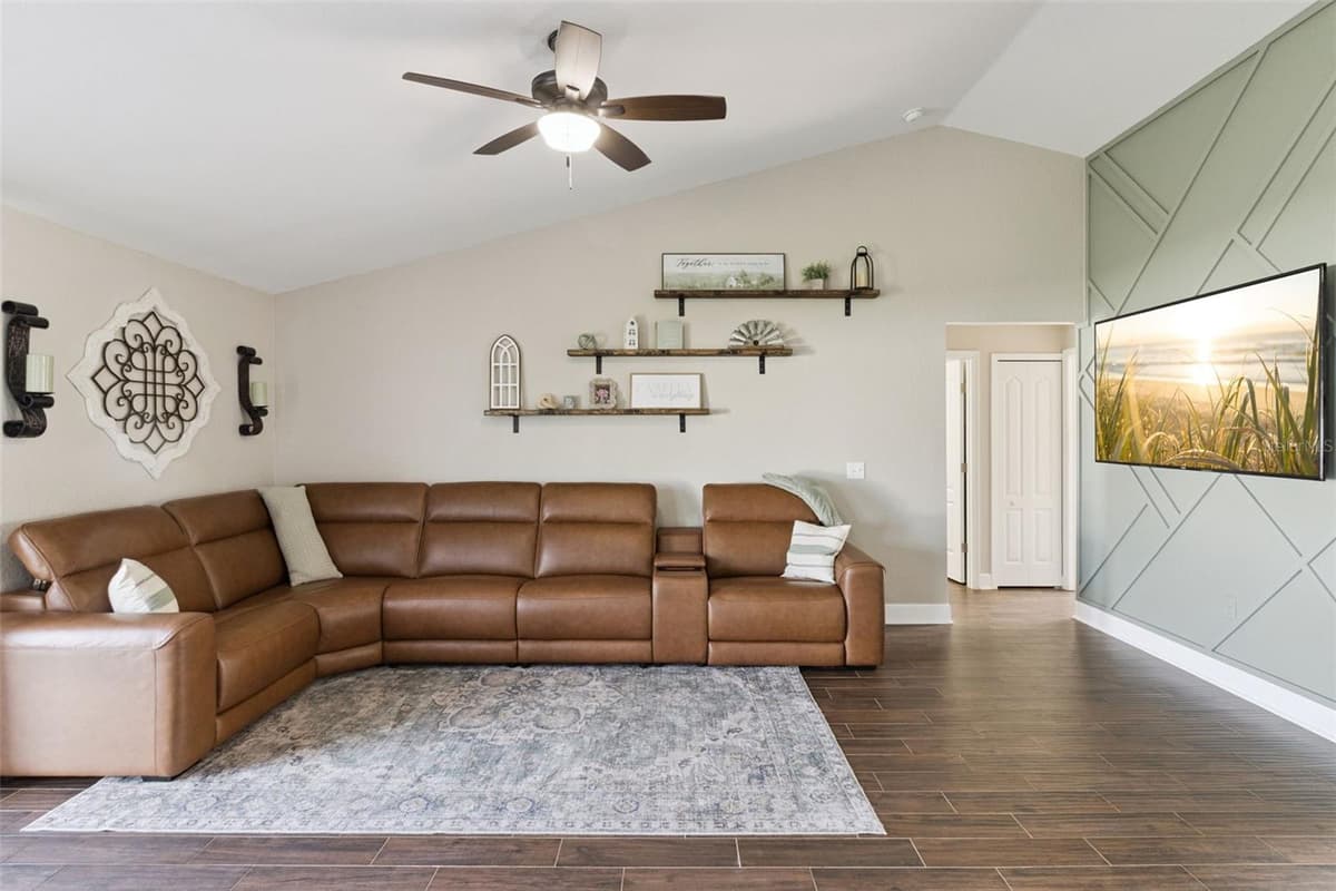 925 LOCHLAND LOOP — photo 7 of 46