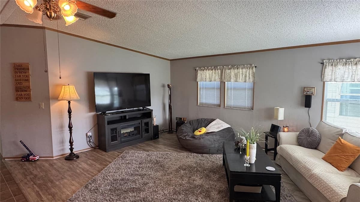 1001 STARKEY ROAD — photo 6 of 24