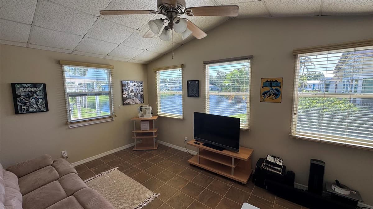 1001 STARKEY ROAD — photo 10 of 24