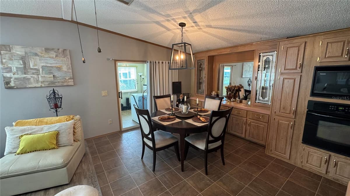 1001 STARKEY ROAD — photo 12 of 24