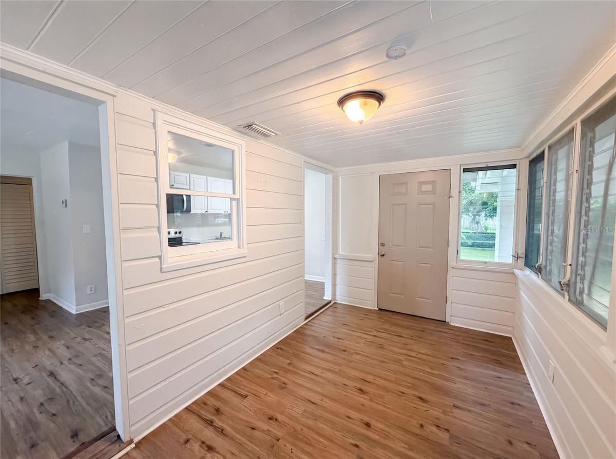 706 FLANDERS AVENUE — photo 13 of 19