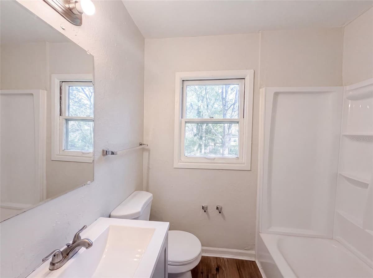 706 FLANDERS AVENUE — photo 11 of 19