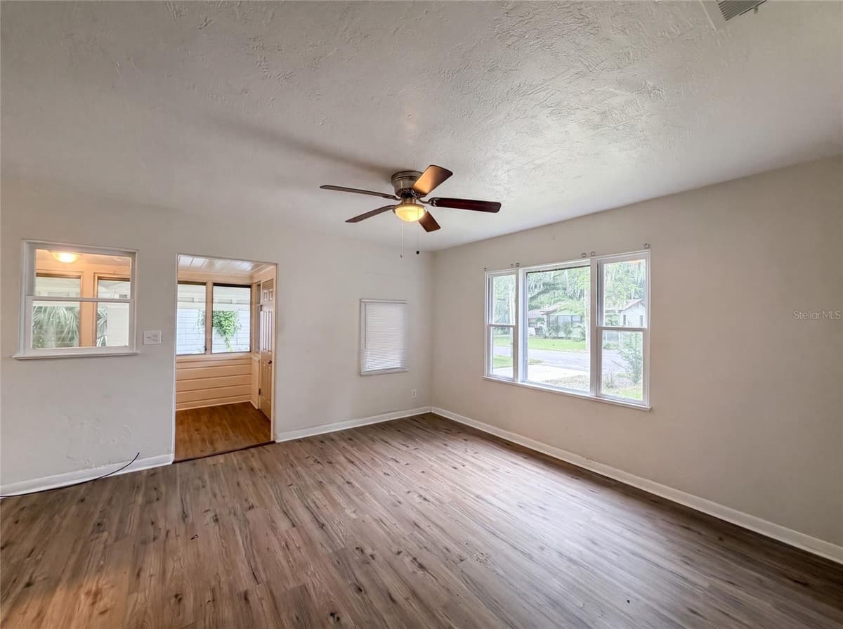 706 FLANDERS AVENUE — photo 15 of 19