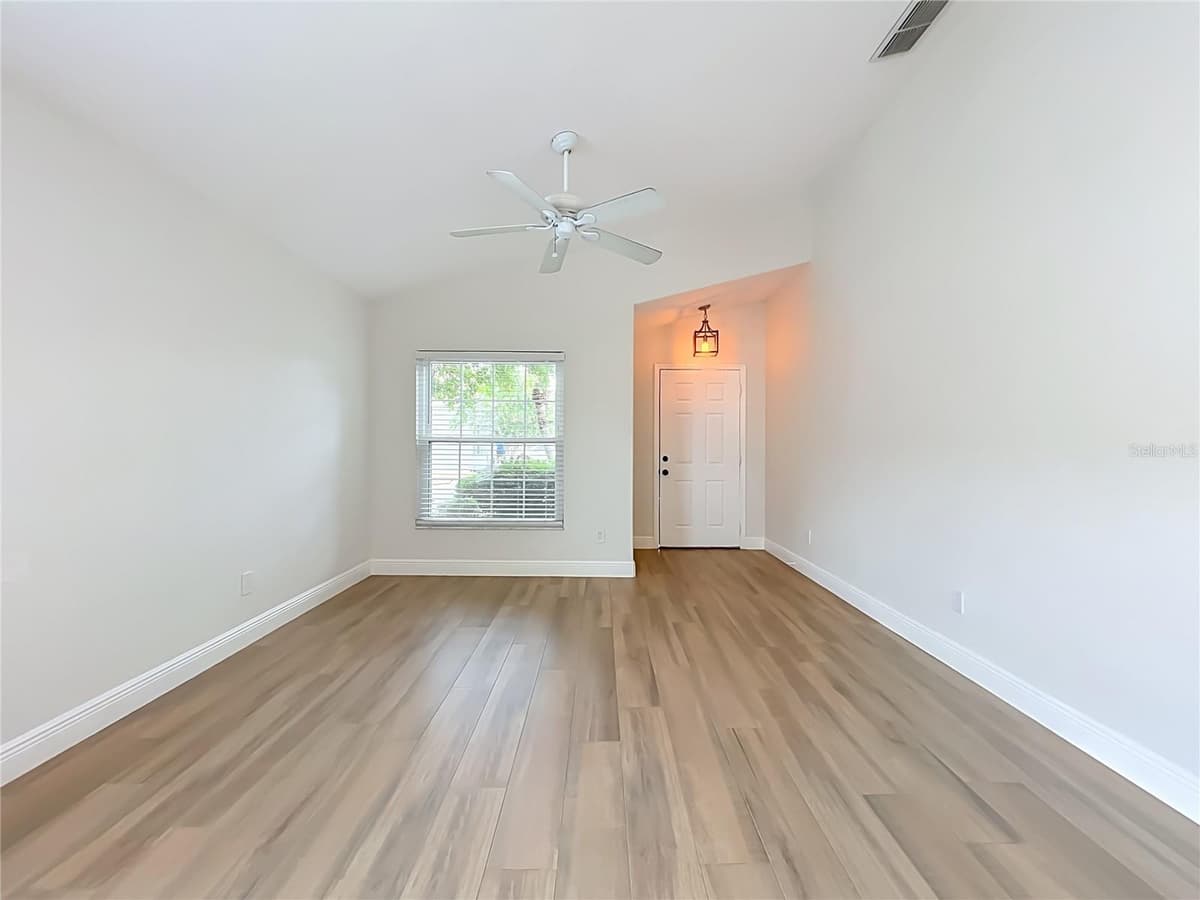 998 WHITE SPRINGS LANE — photo 10 of 57