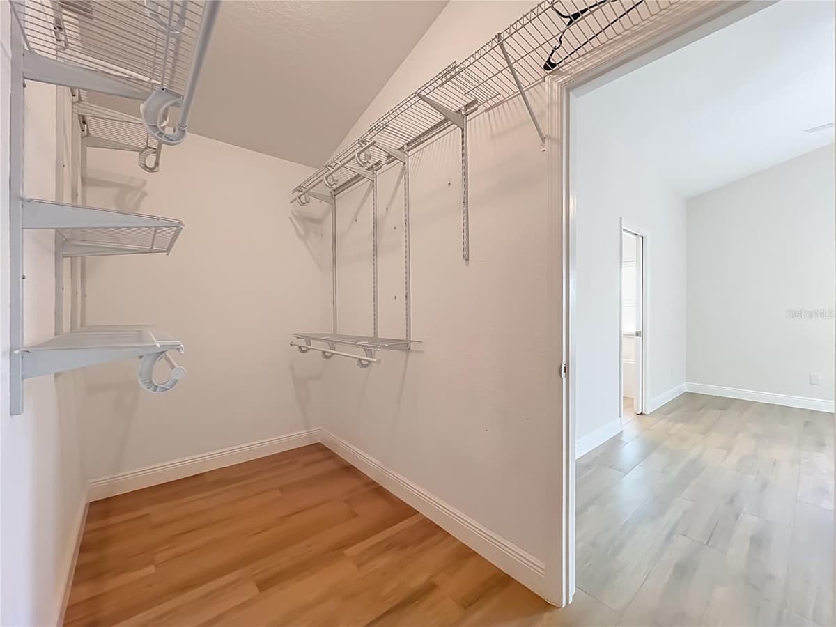 998 WHITE SPRINGS LANE — photo 31 of 57
