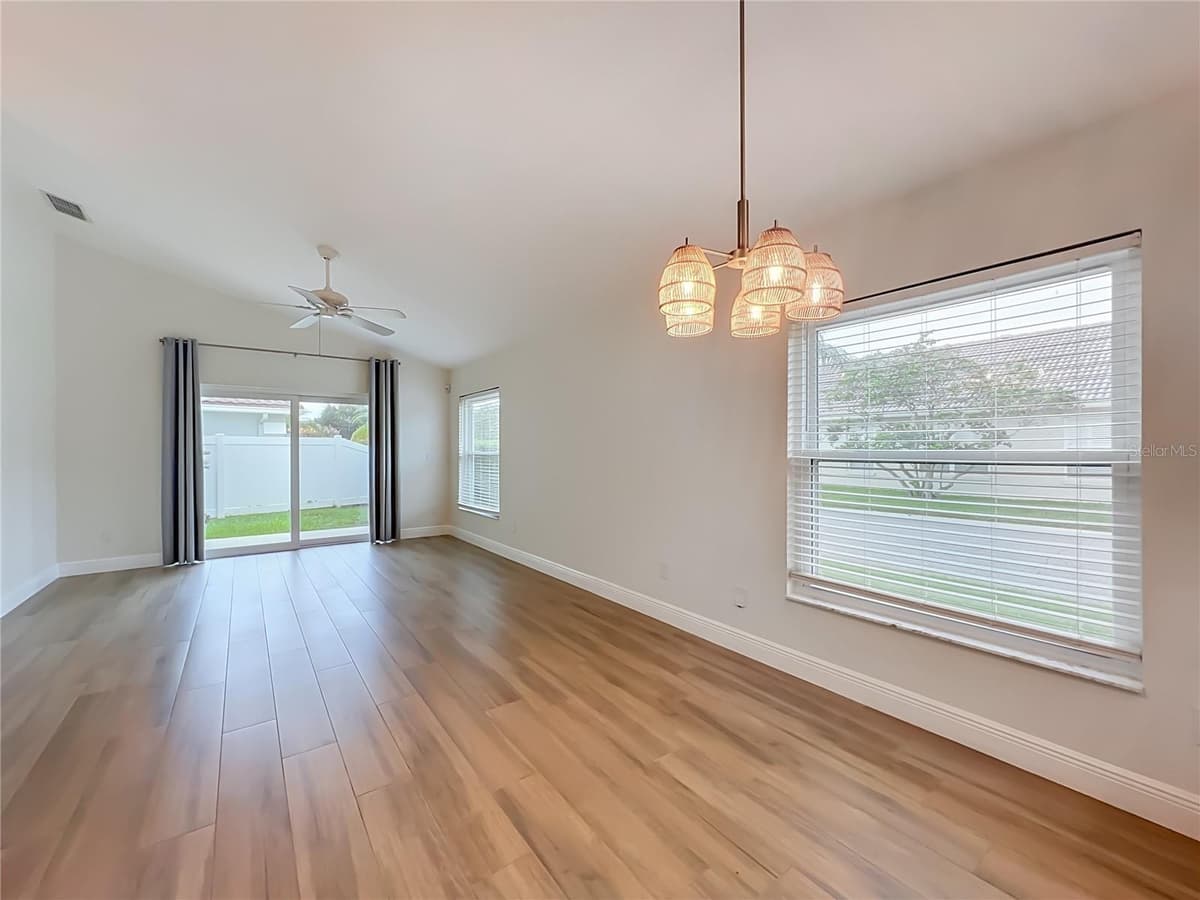 998 WHITE SPRINGS LANE — photo 18 of 57