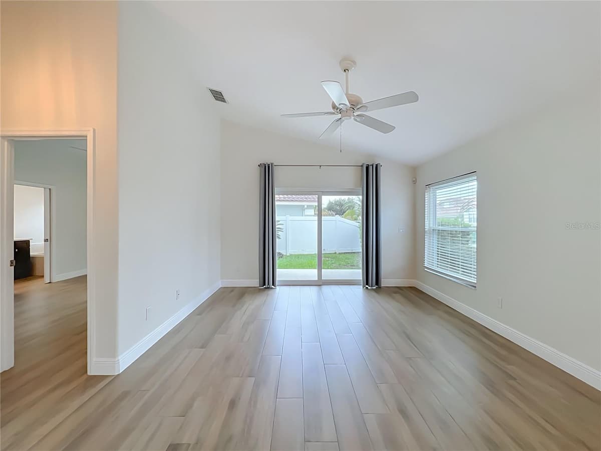 998 WHITE SPRINGS LANE — photo 19 of 57