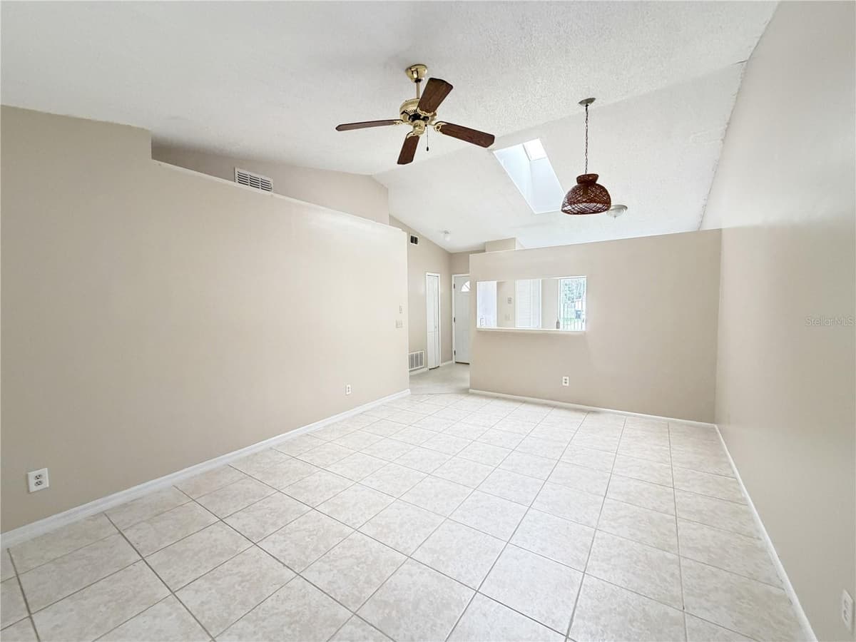 9911 BURL WAY — photo 12 of 25