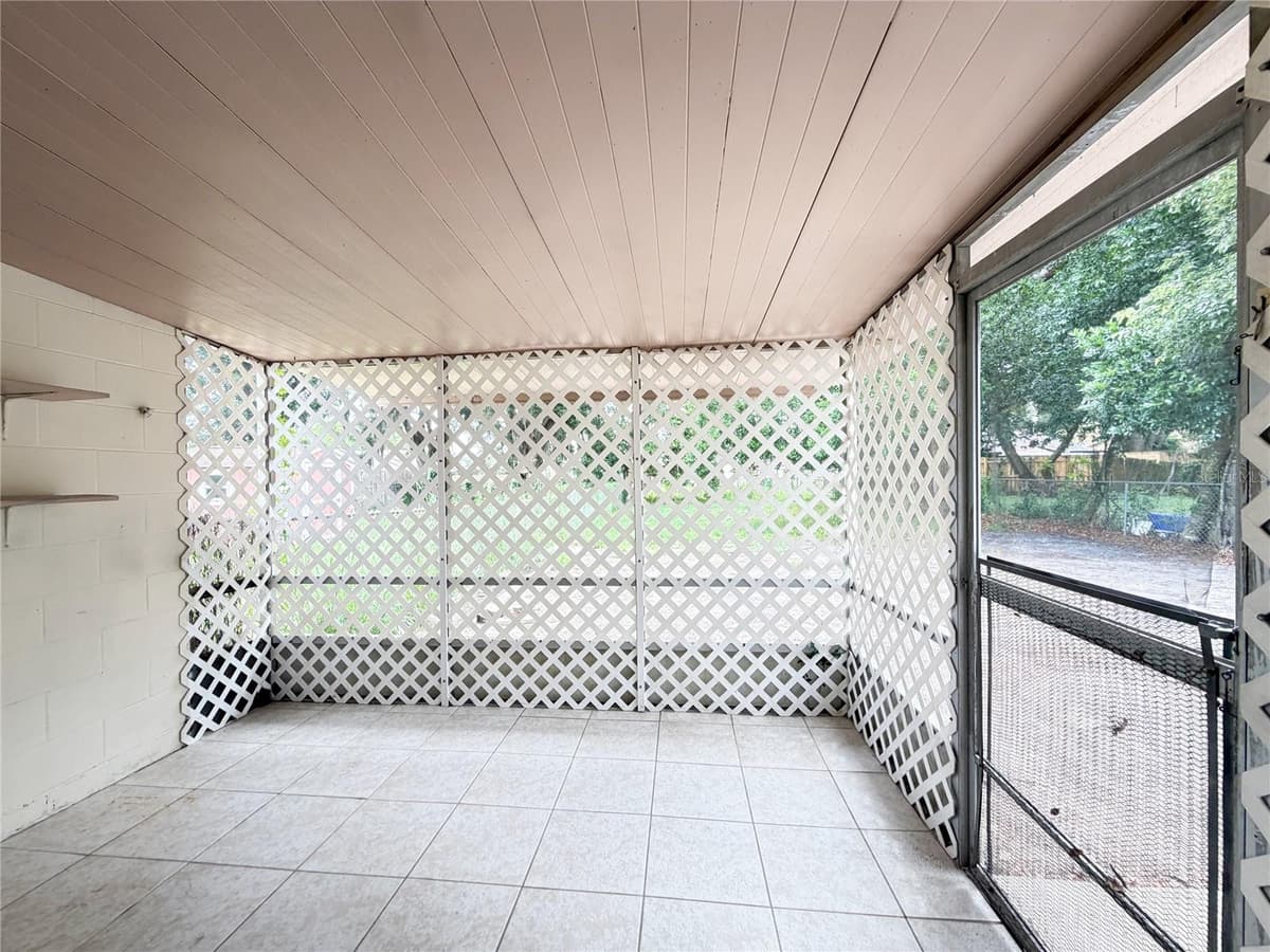 9911 BURL WAY — photo 21 of 25