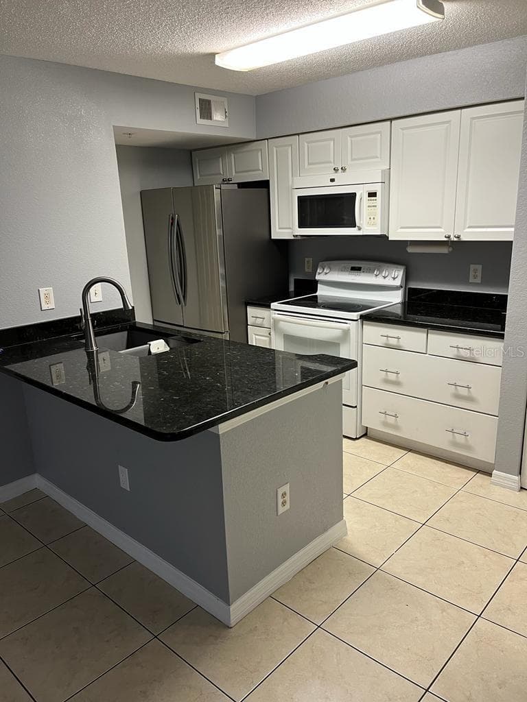 2207 ANTIGUA PLACE — photo 5 of 31