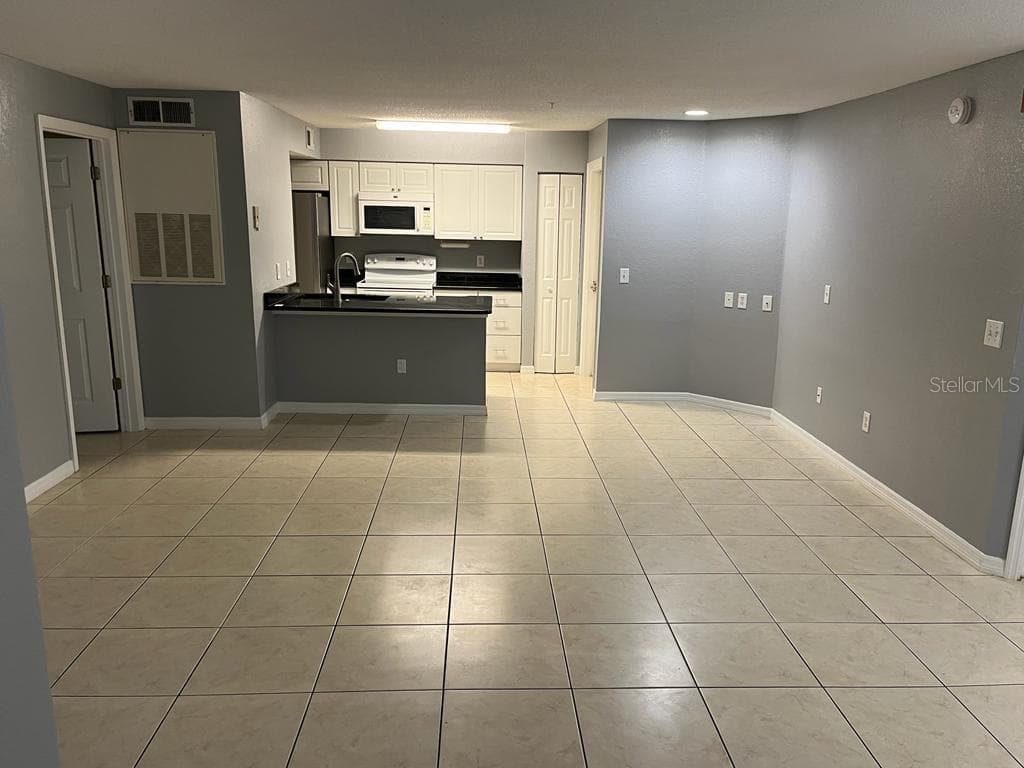 2207 ANTIGUA PLACE — photo 3 of 31